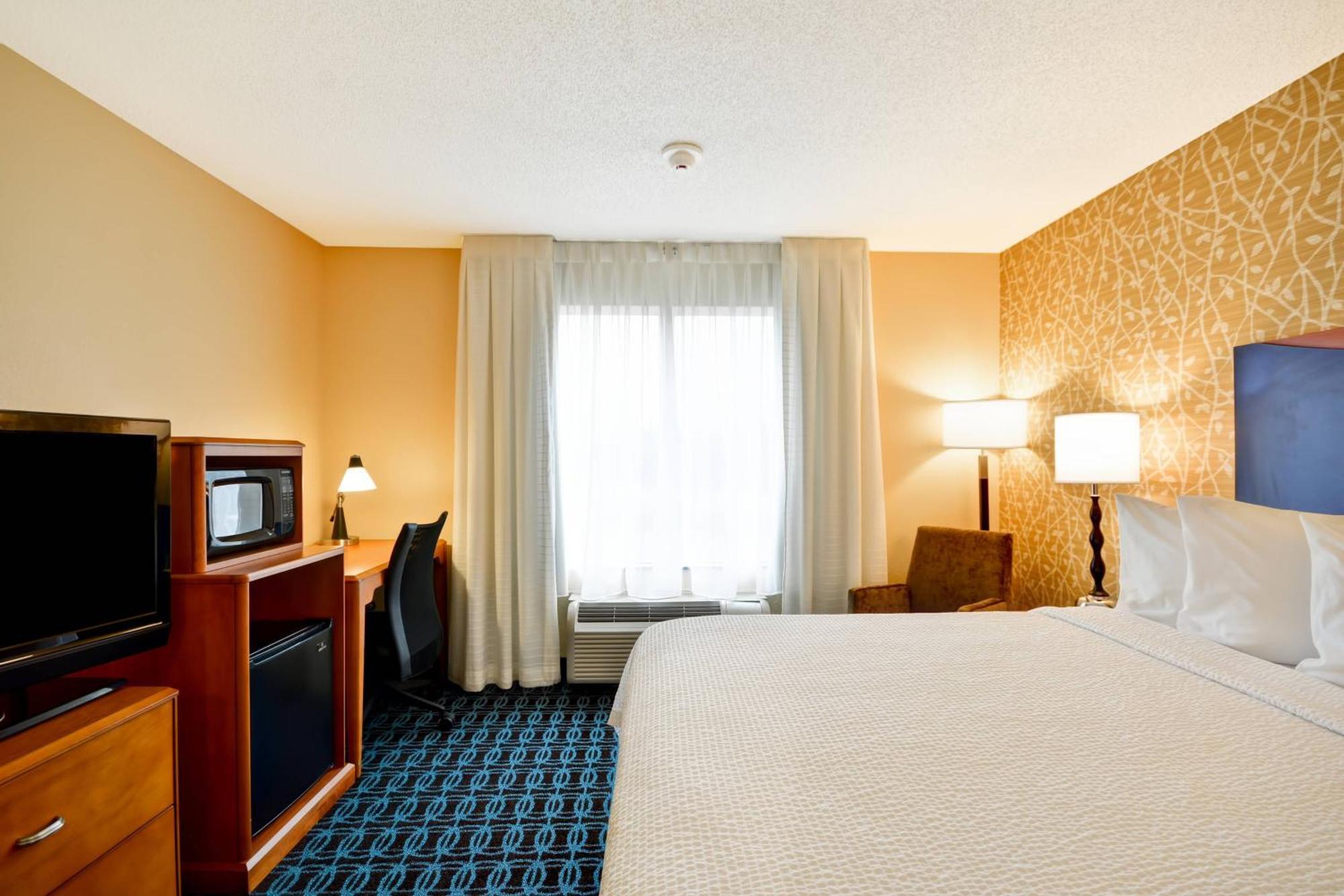 Fairfield Inn & Suites Tampa Fairgrounds/Casino Orient Park Dış mekan fotoğraf