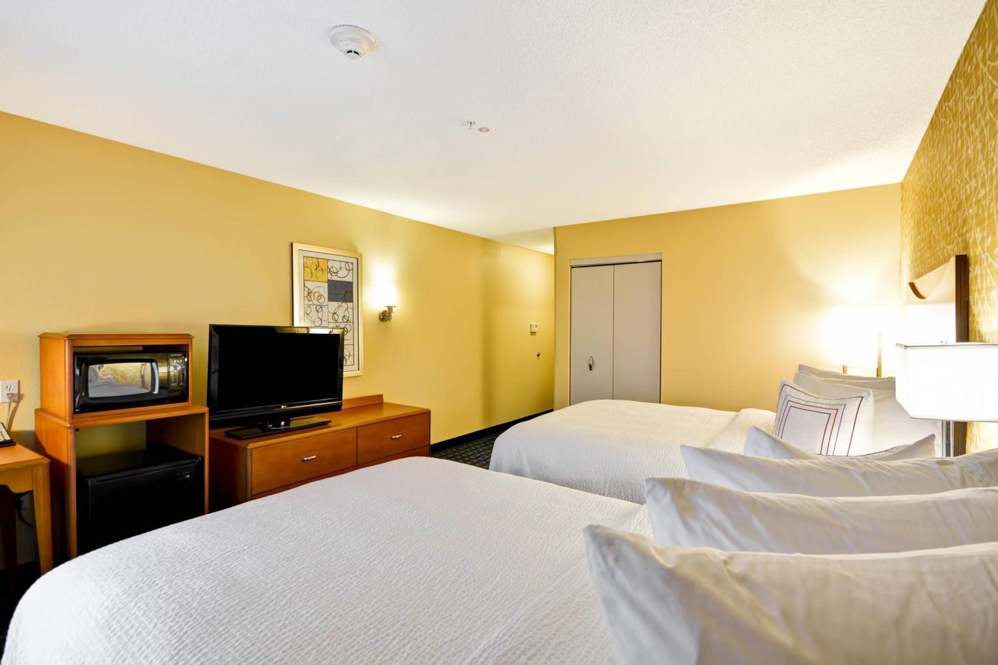 Fairfield Inn & Suites Tampa Fairgrounds/Casino Orient Park Dış mekan fotoğraf