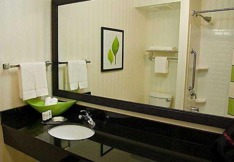 Fairfield Inn & Suites Tampa Fairgrounds/Casino Orient Park Dış mekan fotoğraf